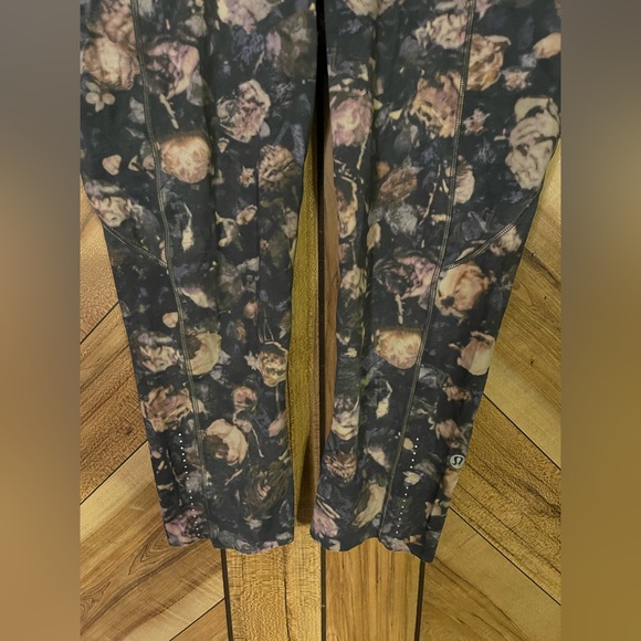 Lululemon Women’s Size 6 Frosted Rose Fast/Free Crop II Leggings - Picture 4 of 7
